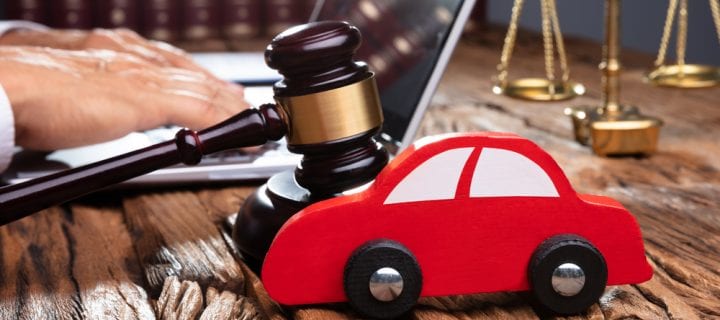 Why Call an Auto Accident Lawyer Before Your Insurance Company?
